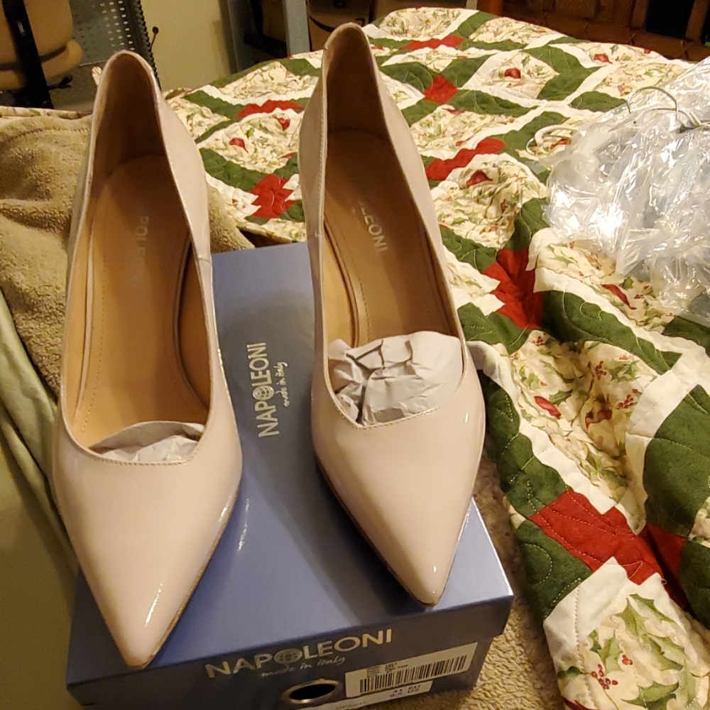 SHOES